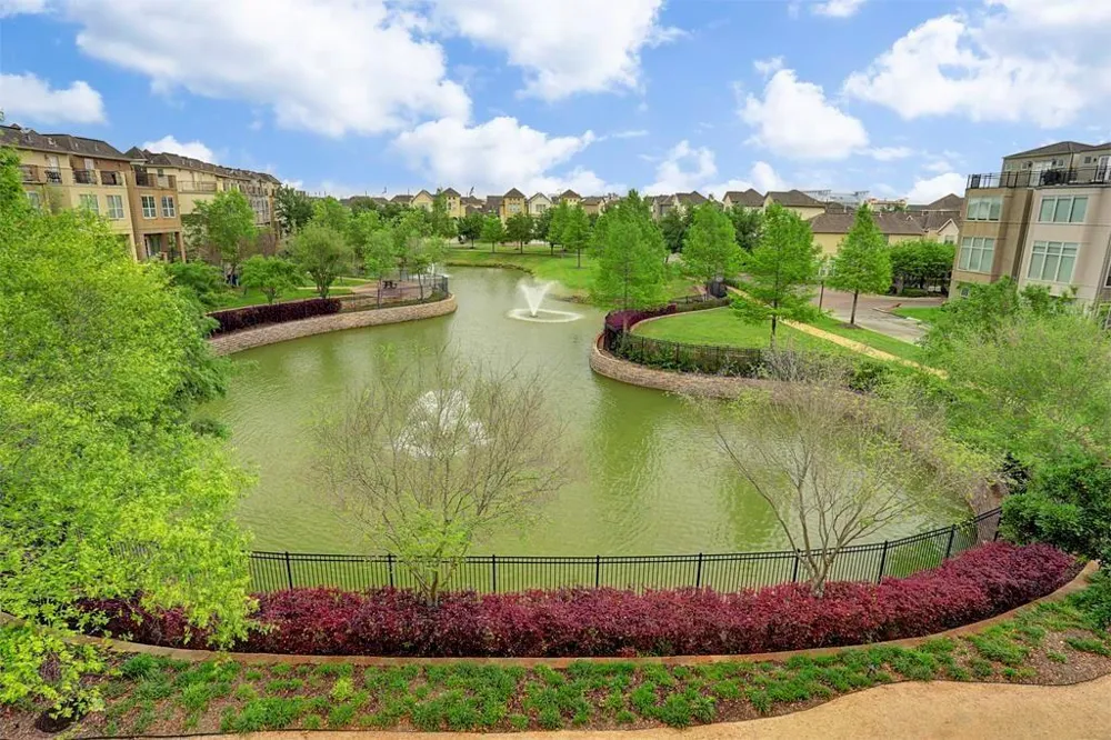9133 Creekstone Lake Drive Houston, TX 77054