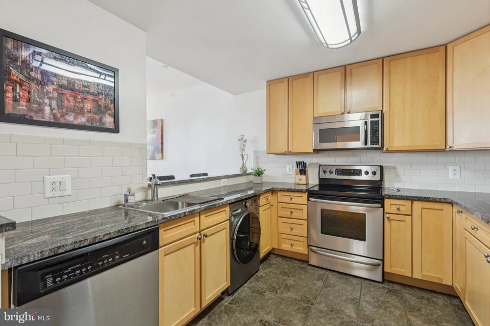 111 S 15TH STREET #2106 Philadelphia, PA 19102