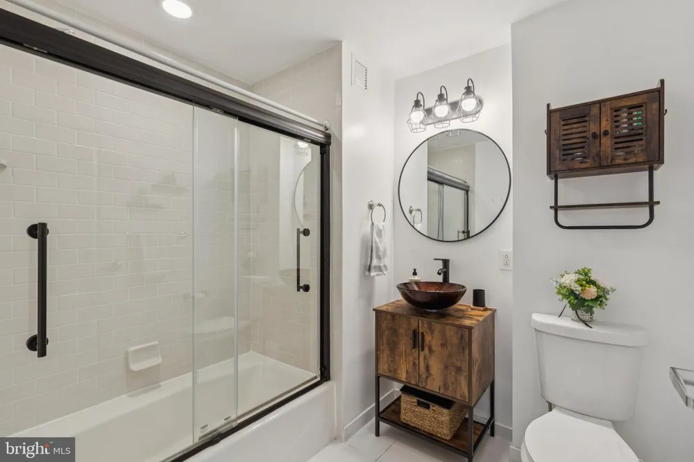 111 S 15TH STREET #2106 Philadelphia, PA 19102