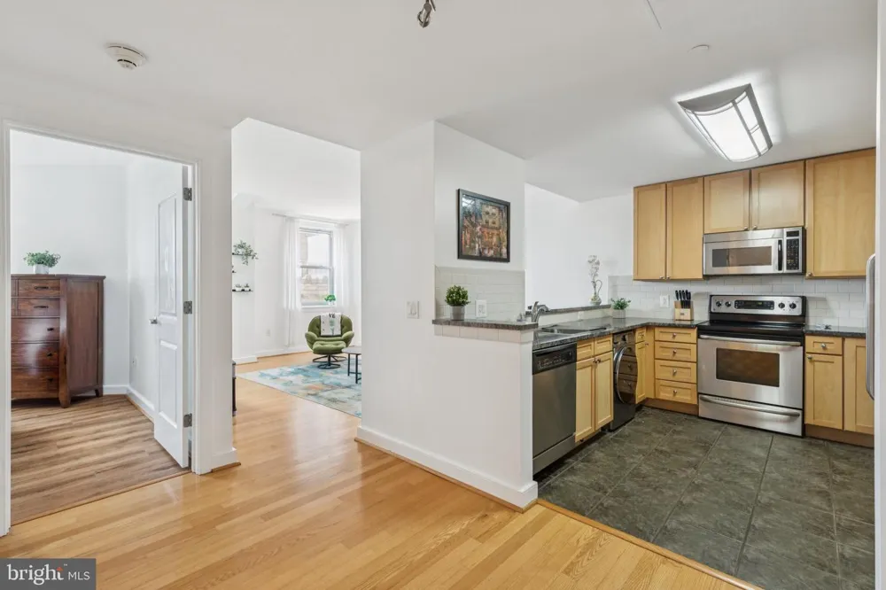 111 S 15TH STREET #2106 Philadelphia, PA 19102