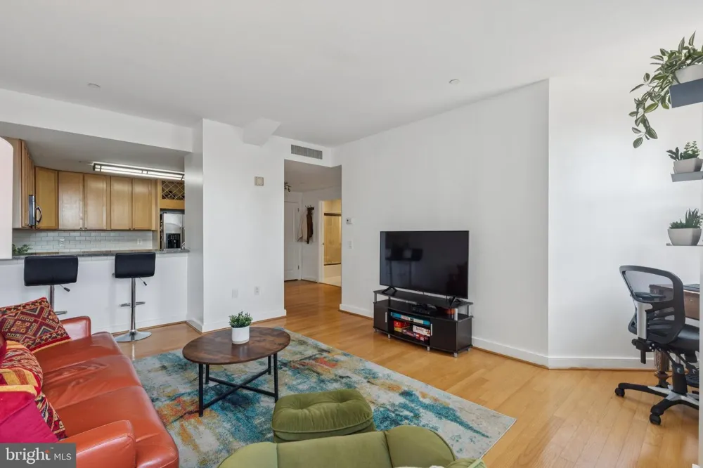 111 S 15TH STREET #2106 Philadelphia, PA 19102