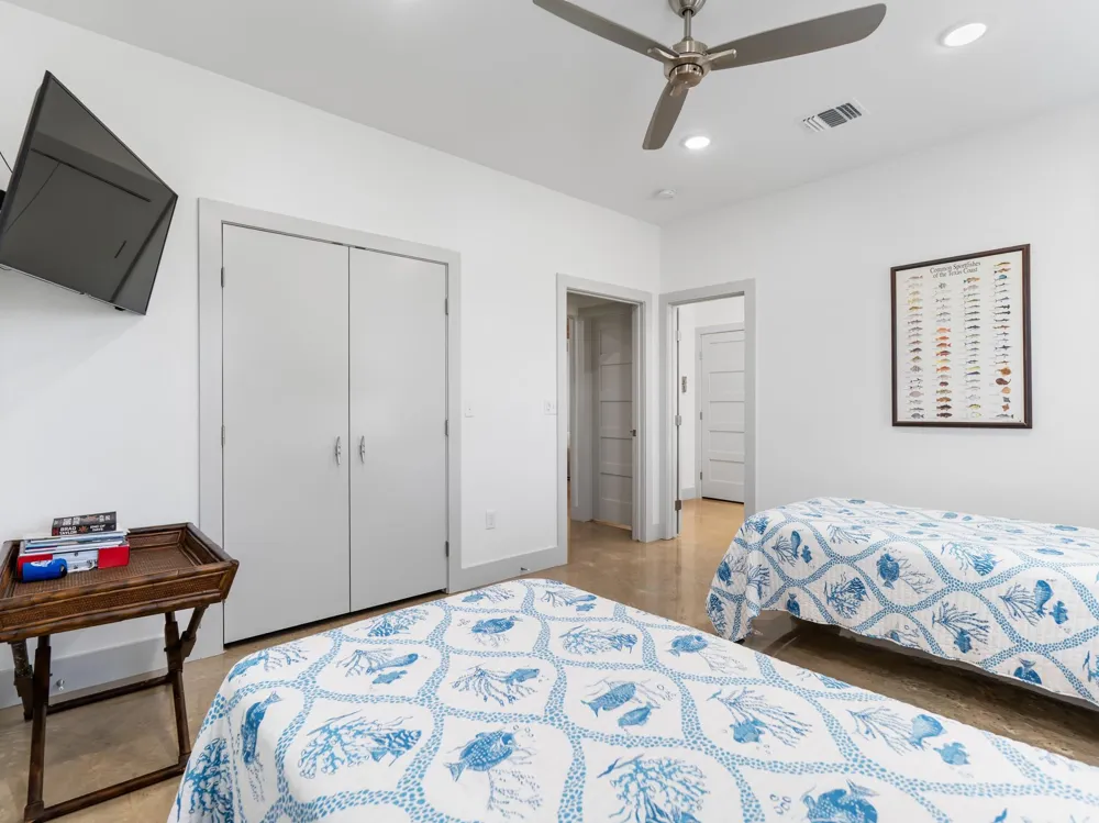 174 County Road 243 Bay City, TX 77414