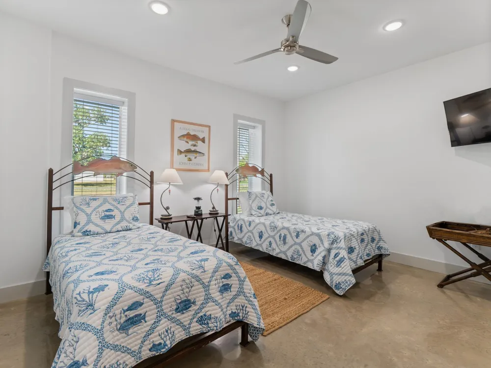 174 County Road 243 Bay City, TX 77414