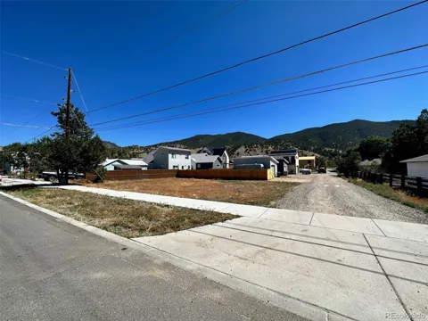 843 Scott Street