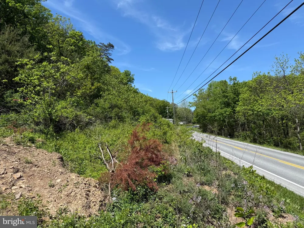 WINCHESTER GRADE ROAD Berkeley Springs, WV 25411