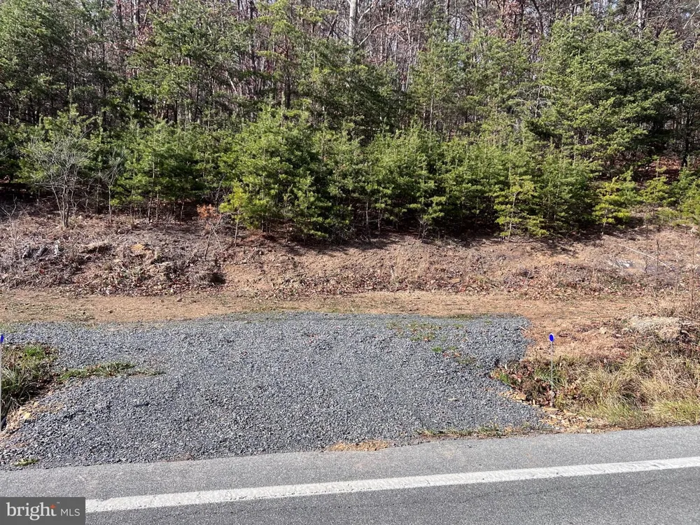 WINCHESTER GRADE ROAD Berkeley Springs, WV 25411