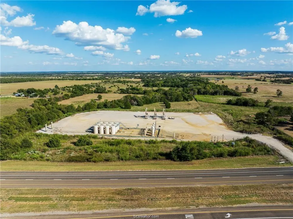 23 County Road 116 Caldwell, TX 77836