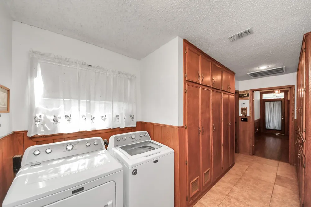 7018 Railroad Street Wallis, TX 77485