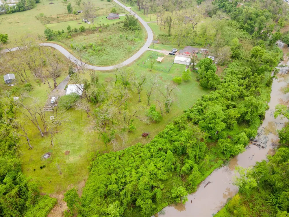 1026 Colony Drive Angleton, TX 77515