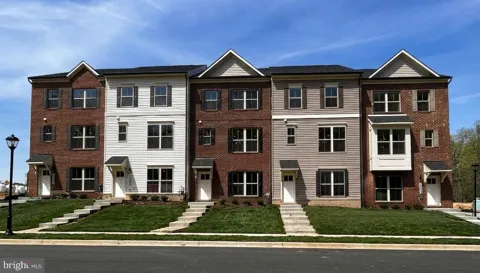 16613 BREEZEWAY ALLEY