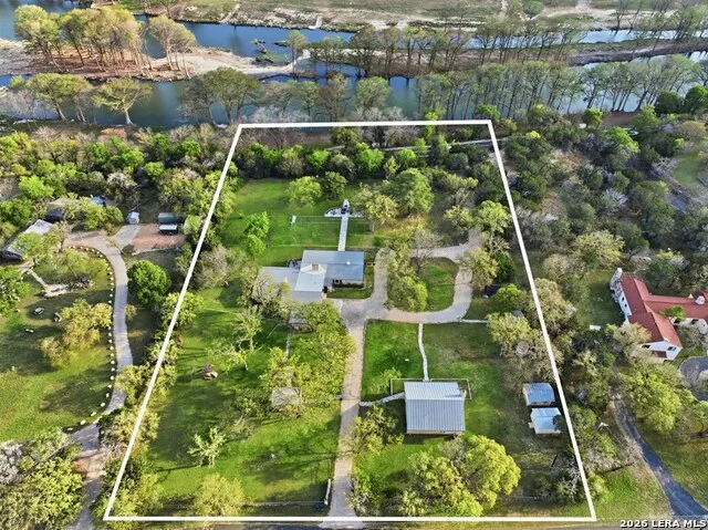 125 MAUK RD Ingram, TX 78025