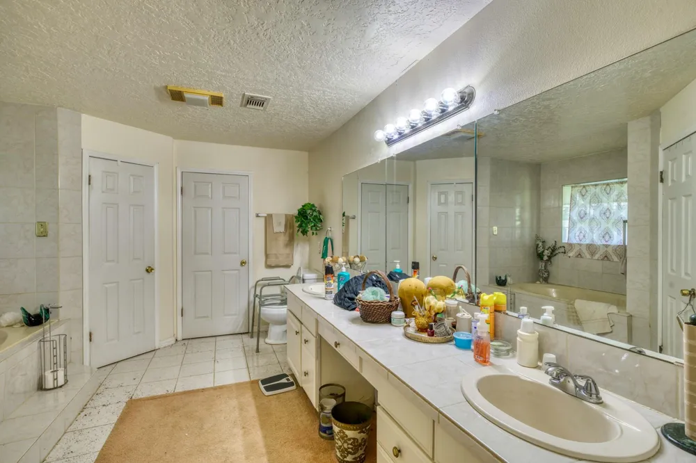 7000 Fm 3060 Midway, TX 75852