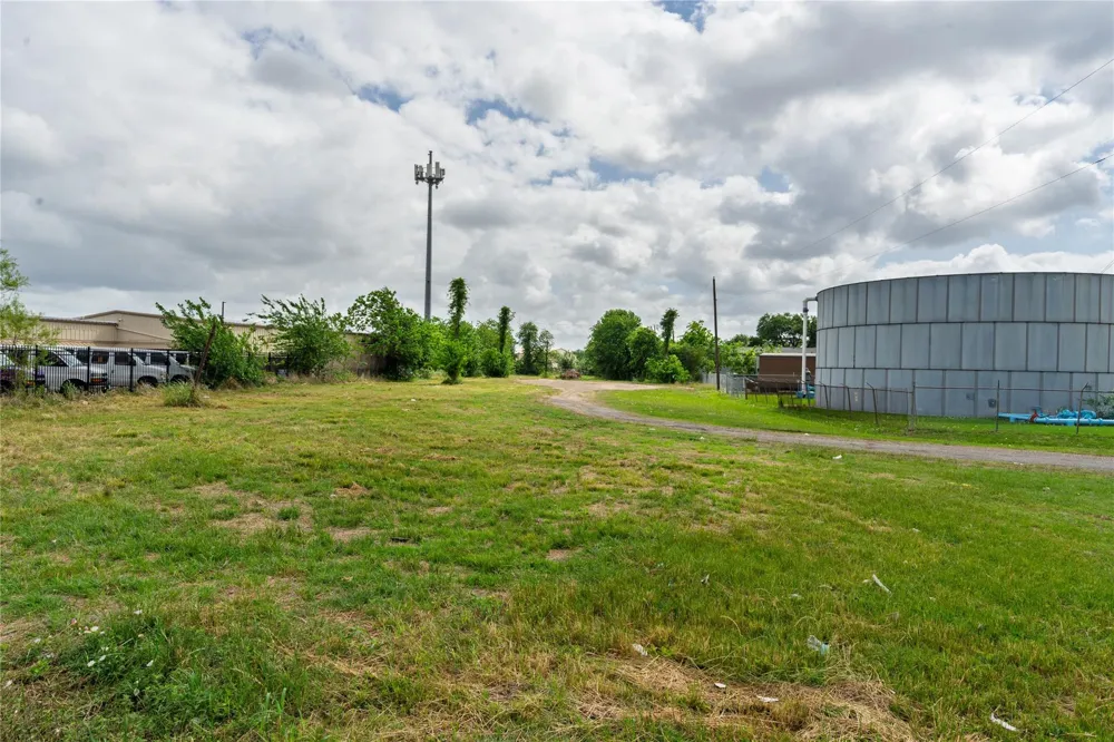 Shaver Road Pasadena, TX 77502