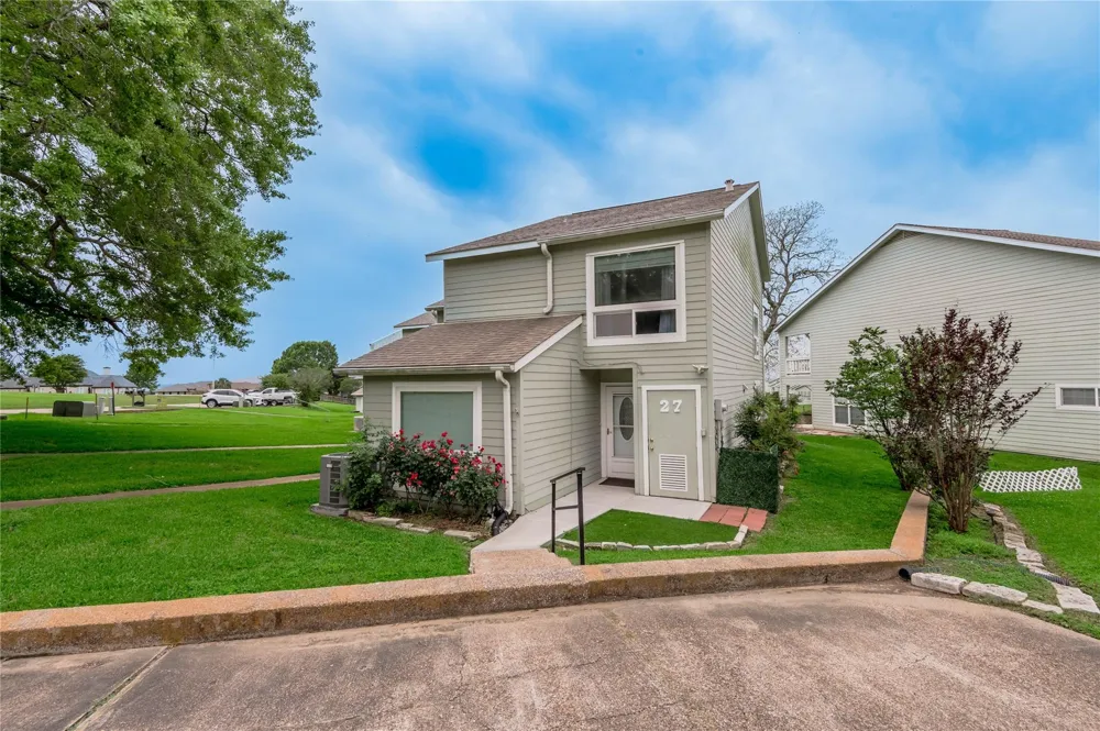 400 Echo Lane #27 Livingston, TX 77351