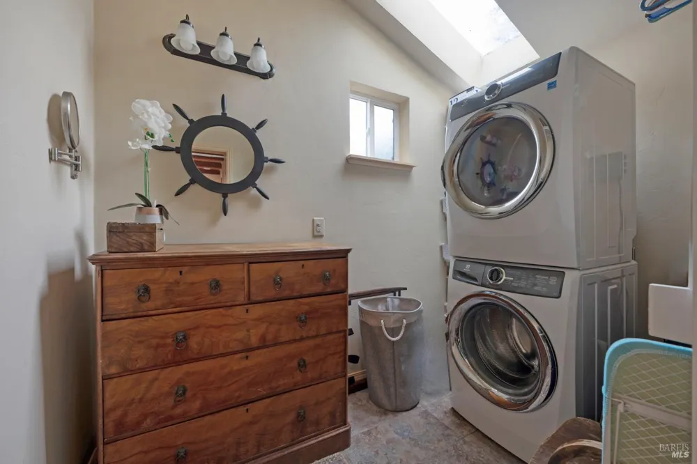 1534 Highway 1 Bodega Bay, CA 94923
