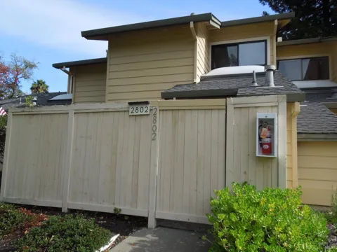 2802 Woodlake Drive
