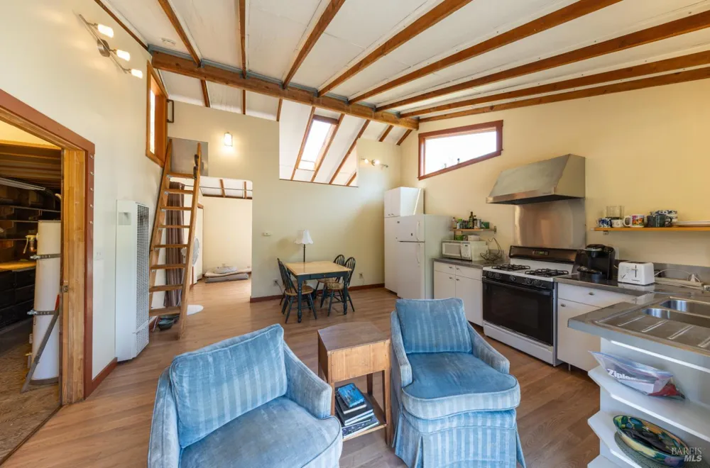 5955 Shoreline Highway Bolinas, CA 94924