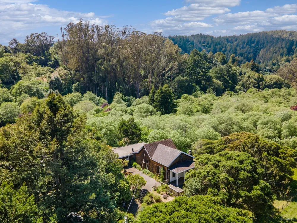 5955 Shoreline Highway Bolinas, CA 94924