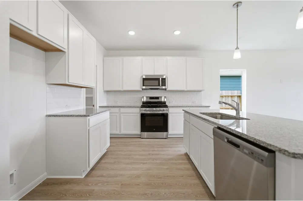 4606 Mesquite Trail Blush Pinehurst, TX 77362