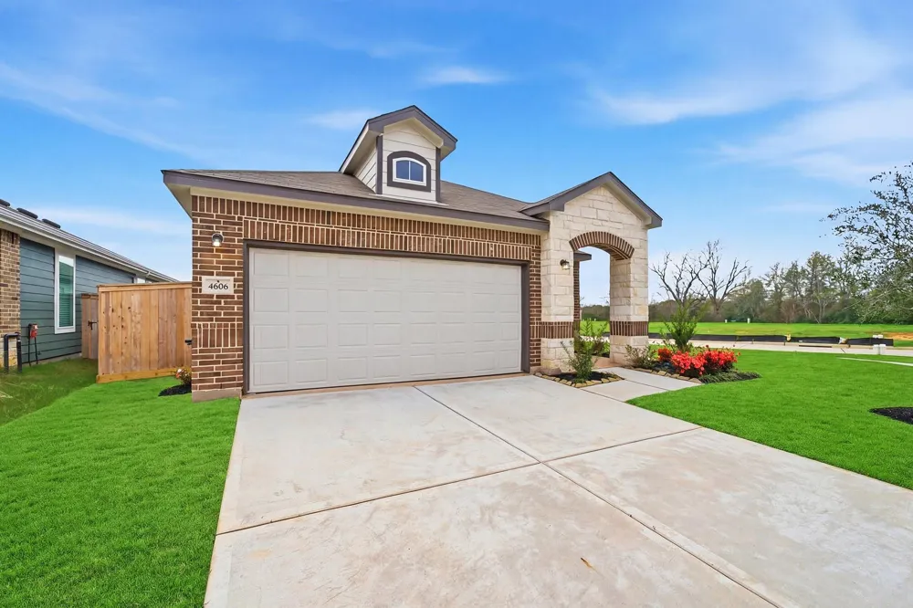 4606 Mesquite Trail Blush Pinehurst, TX 77362