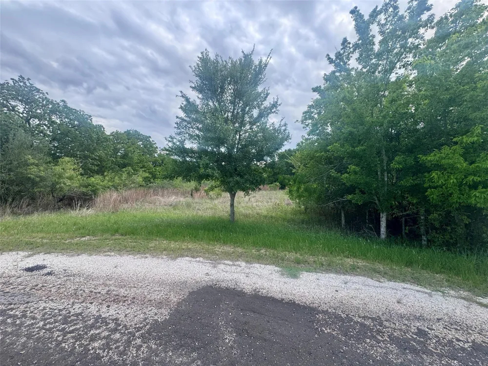 1708 James Craft Road Somerville, TX 77879