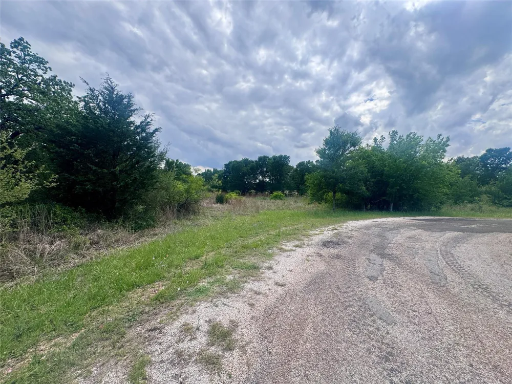 1708 James Craft Road Somerville, TX 77879