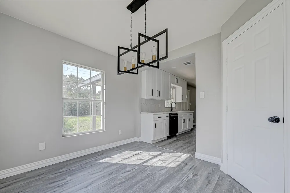 106 County Road 416 Brazoria, TX 77422