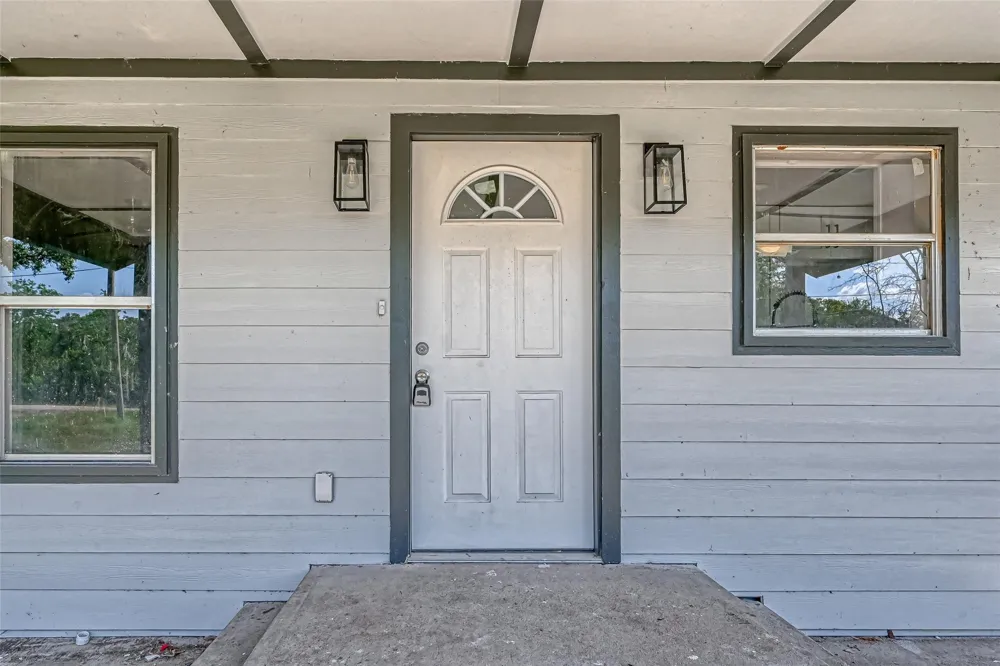 106 County Road 416 Brazoria, TX 77422