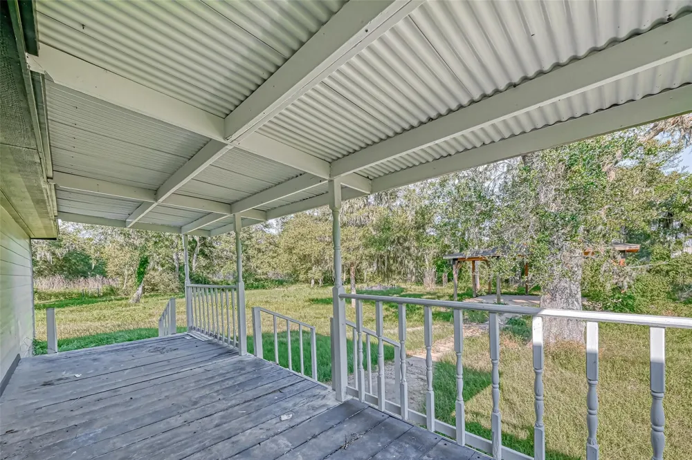 106 County Road 416 Brazoria, TX 77422