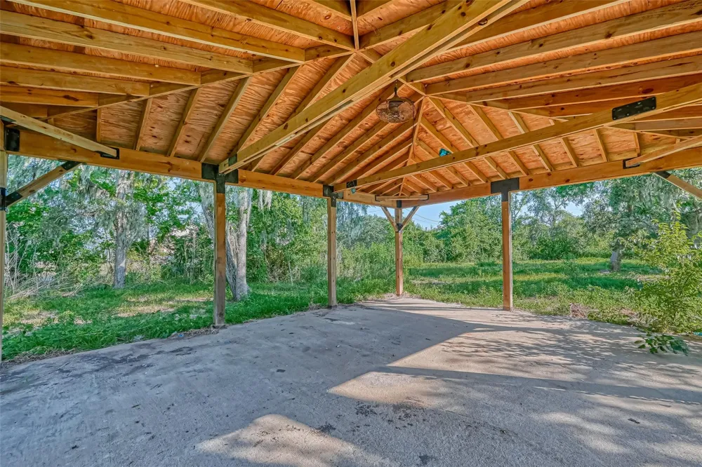 106 County Road 416 Brazoria, TX 77422