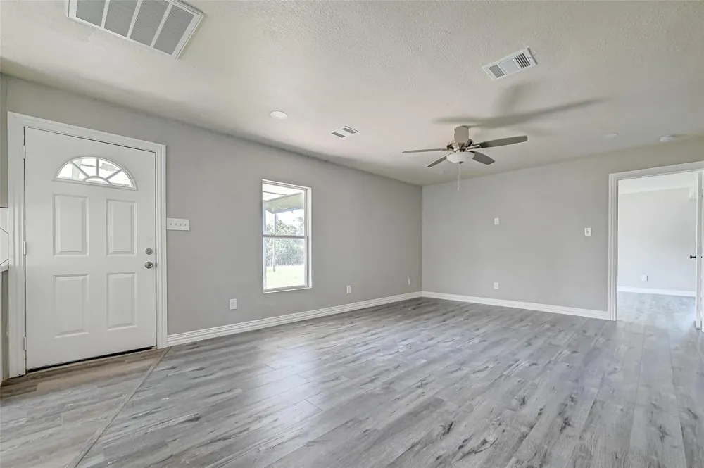 106 County Road 416 Brazoria, TX 77422