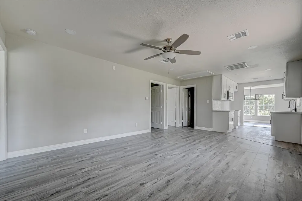 106 County Road 416 Brazoria, TX 77422