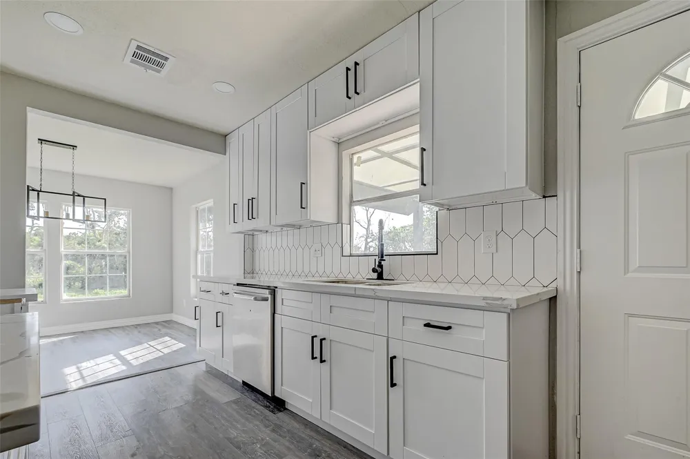 106 County Road 416 Brazoria, TX 77422