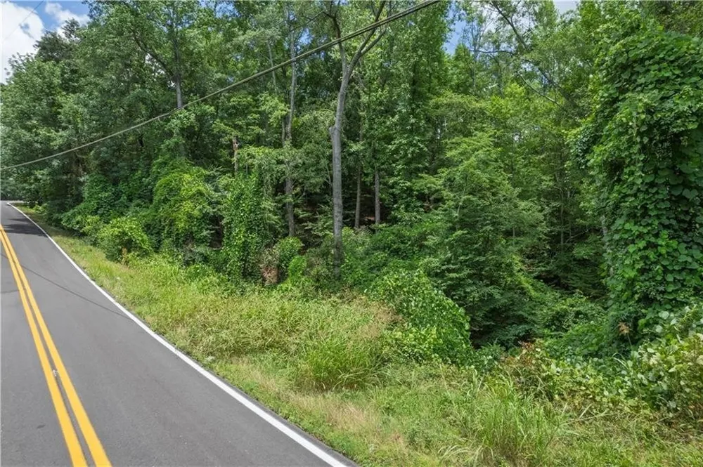 103 SE Hickory Hill Drive Milledgeville, GA 31061