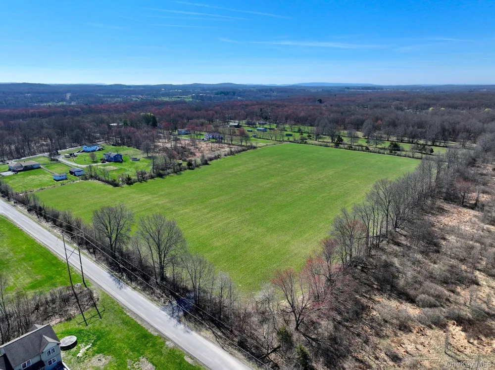 5 Stokes Lane Gardiner, NY 12525