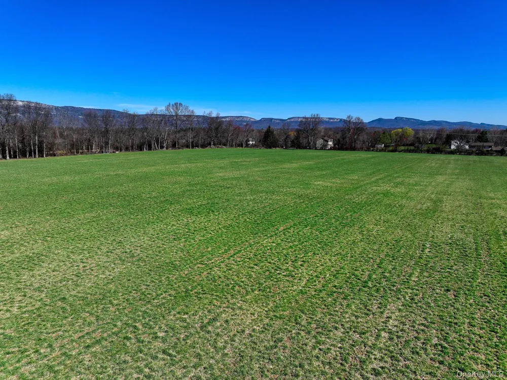 5 Stokes Lane Gardiner, NY 12525