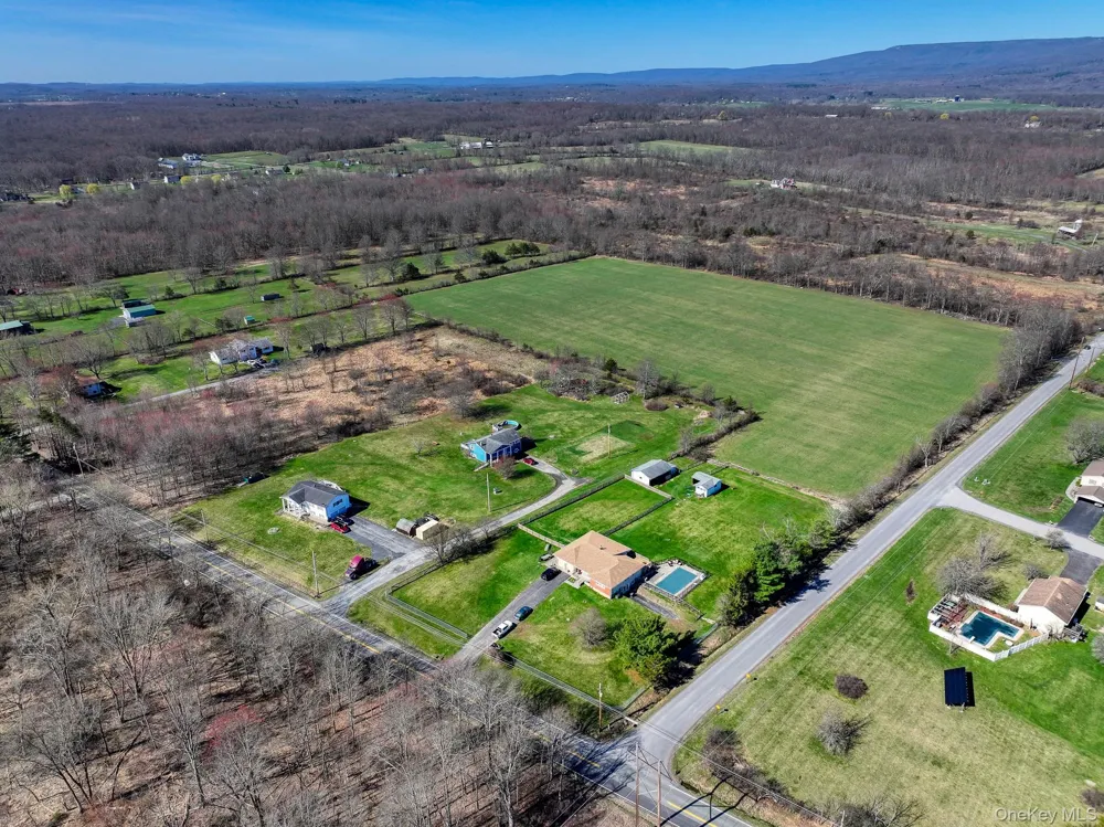 5 Stokes Lane Gardiner, NY 12525