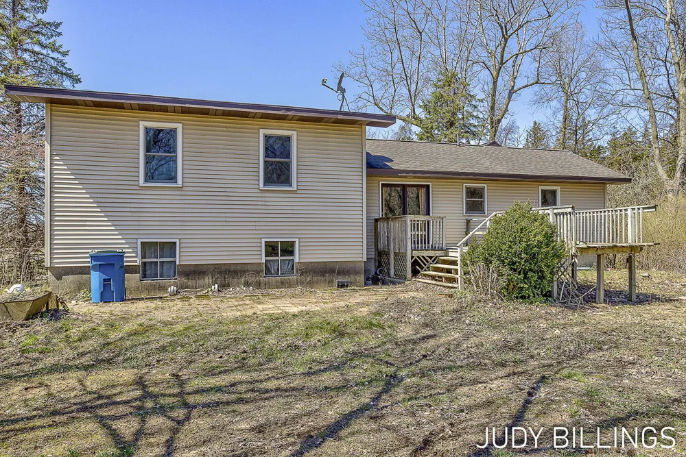 1501 68th Street Fennville, MI 49408