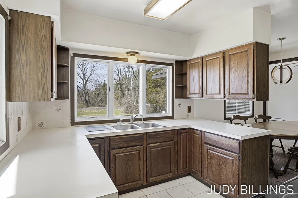 1501 68th Street Fennville, MI 49408