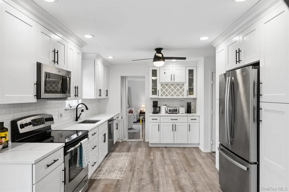 97 Grant Drive Aquebogue, NY 11901