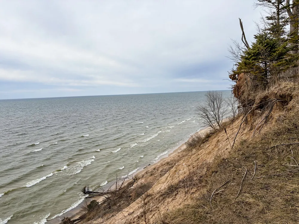 4973 S Lakeshore Drive Ludington, MI 49431