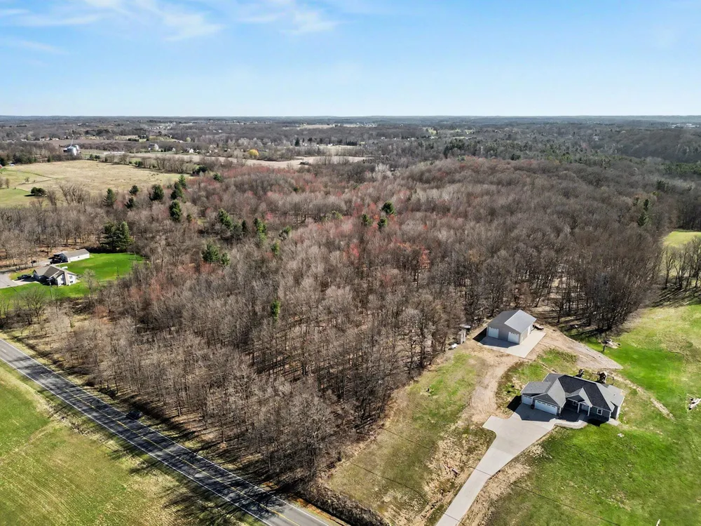 10410 Division NE Sparta, MI 49345