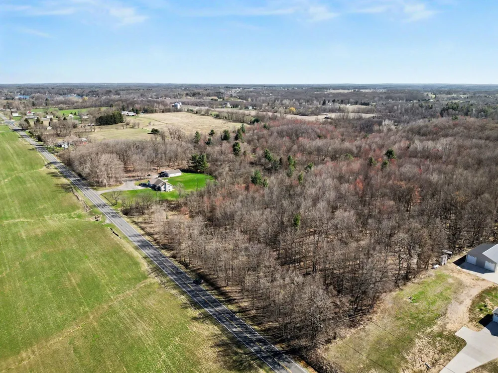 10410 Division NE Sparta, MI 49345