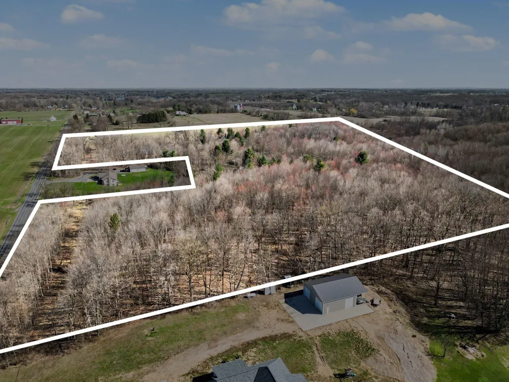 10410 Division NE Sparta, MI 49345
