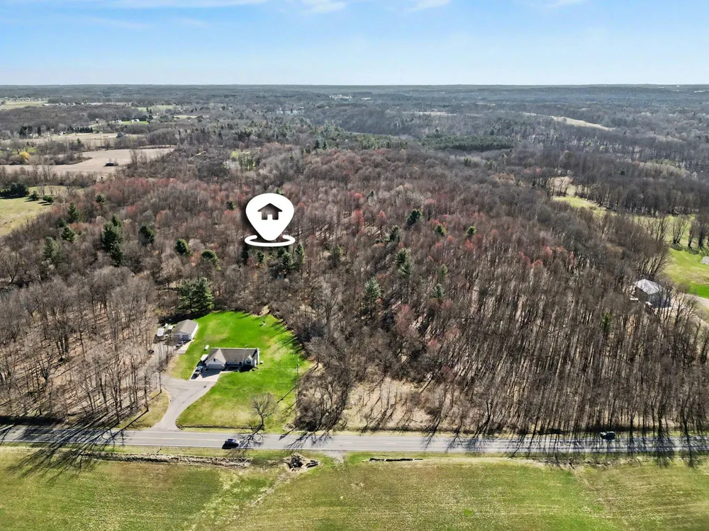 10410 Division NE Sparta, MI 49345