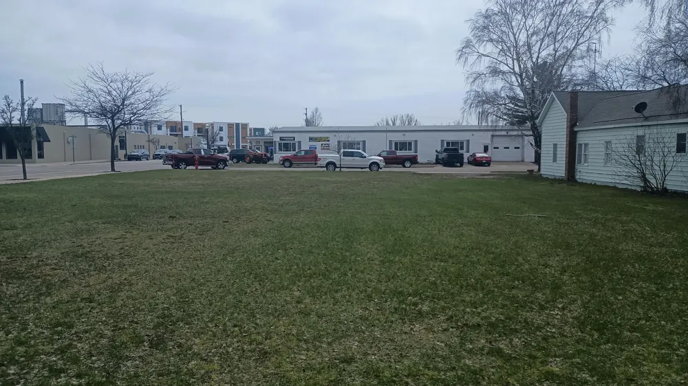 102 W Dowland Street Ludington, MI 49431