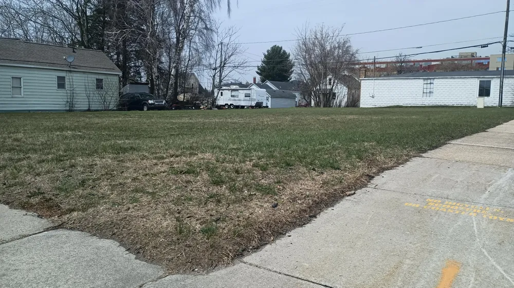 102 W Dowland Street Ludington, MI 49431