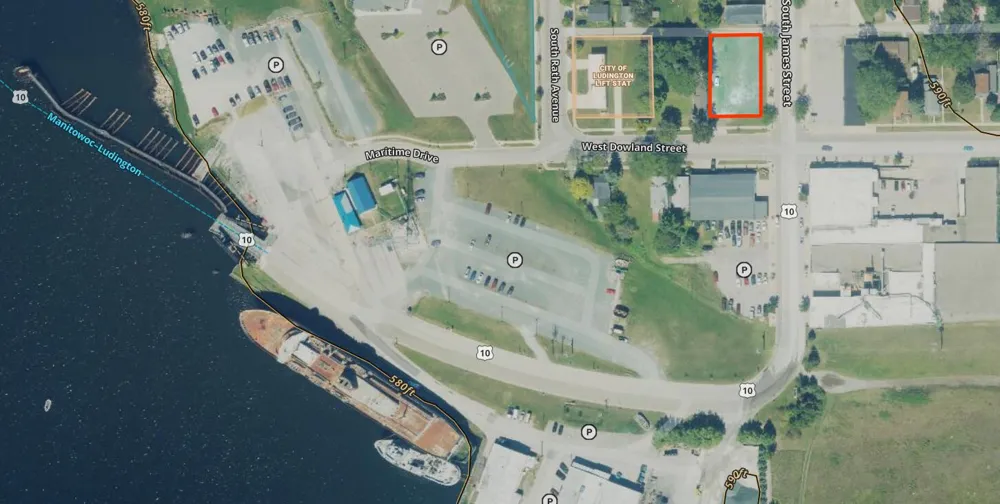 102 W Dowland Street Ludington, MI 49431