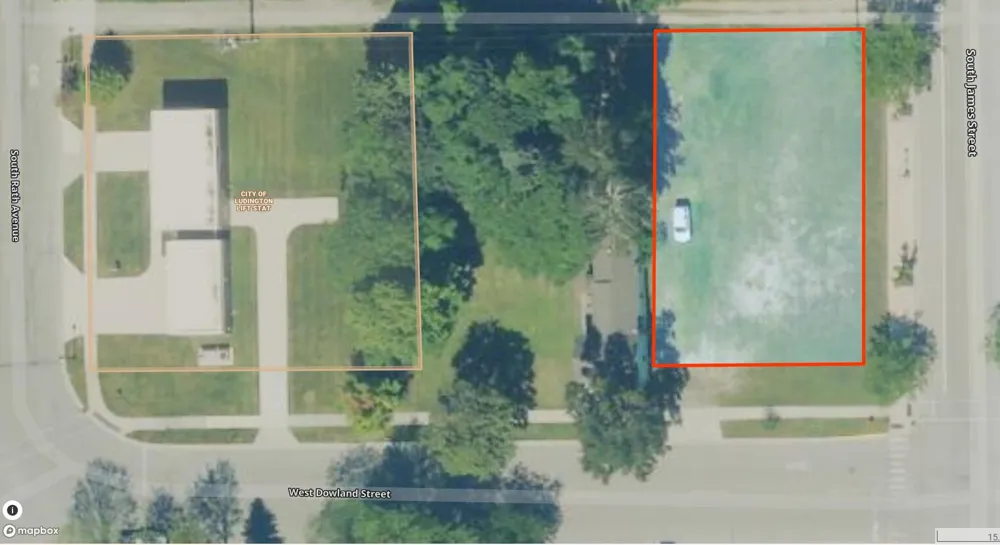 102 W Dowland Street Ludington, MI 49431