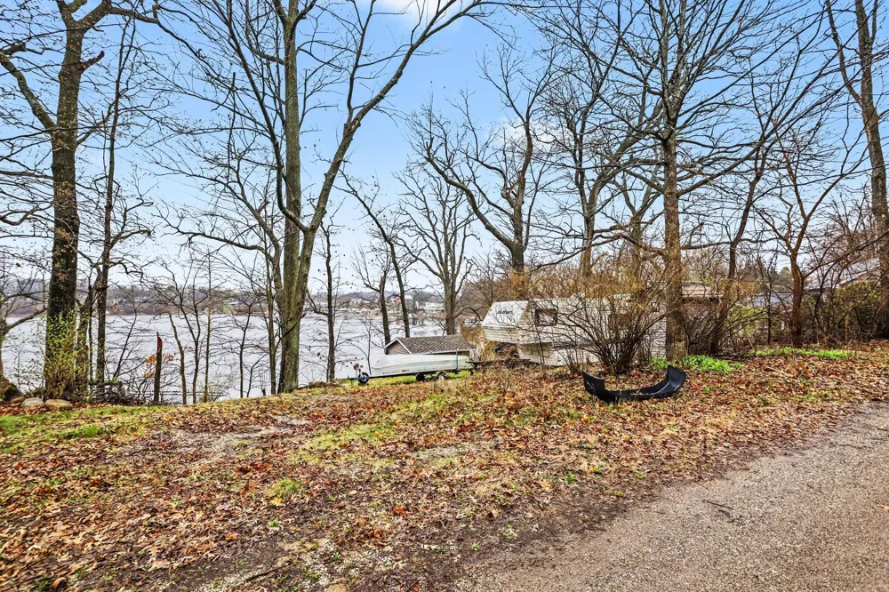 10556 Highland Drive Delton, MI 49046